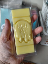 Image 3 of Melt Me Snap Bar