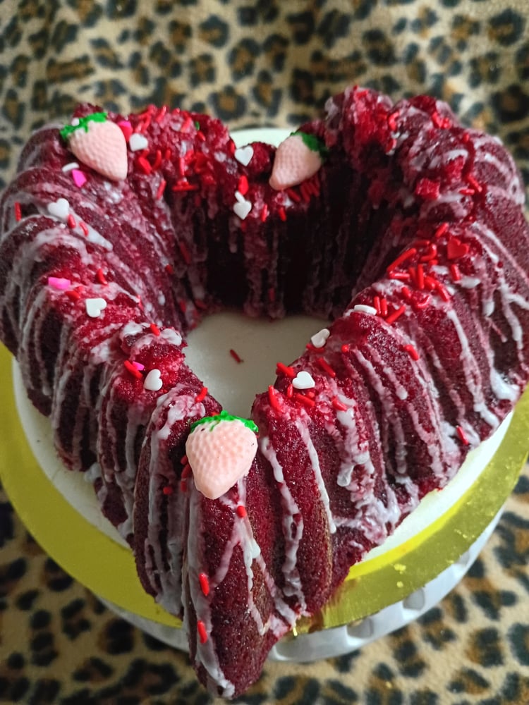 Image of Heart shaped Bundt cake