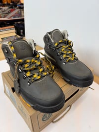 Image 10 of Vintage Element boots size 9 , 9.5 , 13