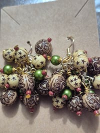 Image 2 of DD0022 - Wooden Bead Cluster Earrings