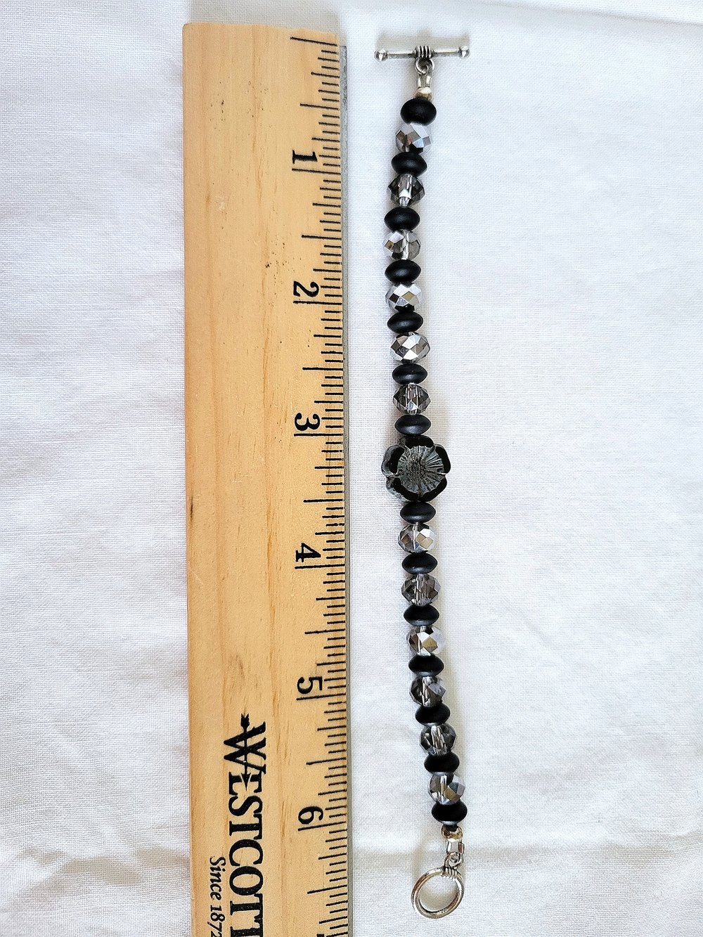 Image of Black Hawaiian Flower Beaded Bracelet