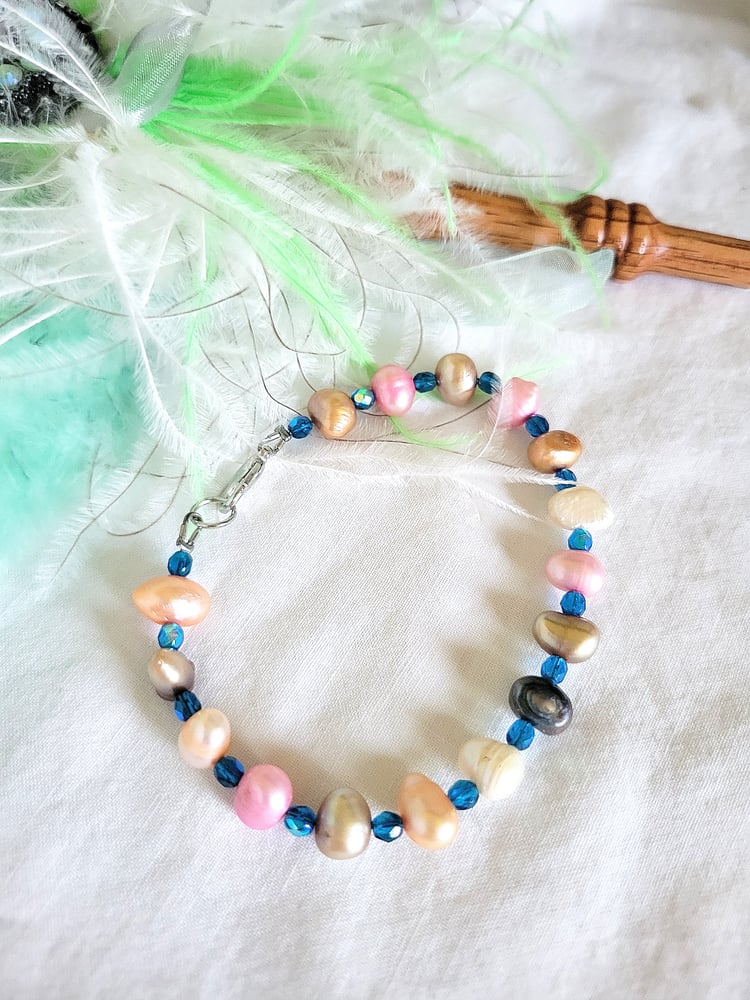 Image of Multicolored Freshwater Pearl Single Strand Bracelet