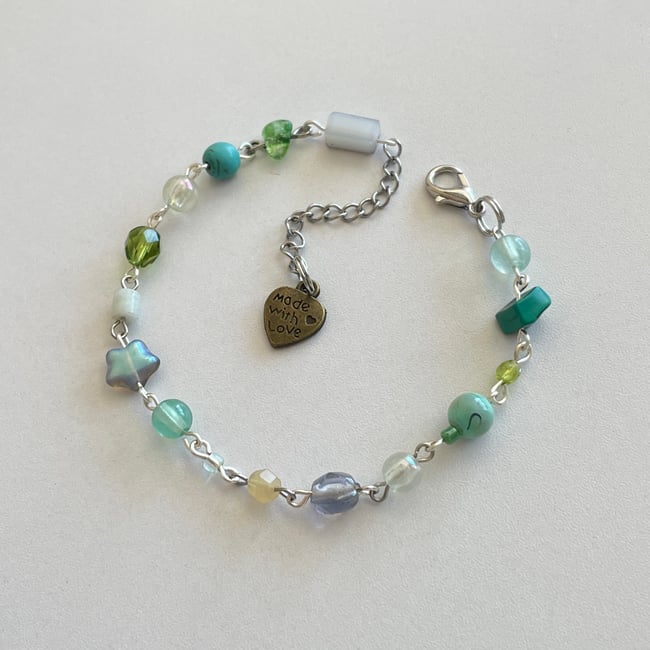 'beaded green' bracelet