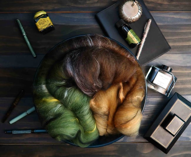 Parker Vacumatic Luxury Art Batt #4 - Correidale, Merino, and Silk