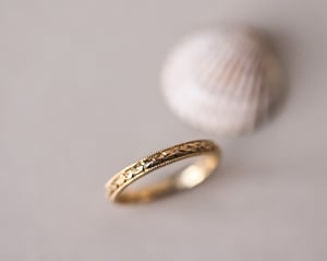 Image of 18ct Yellow gold 2.5mm orange blossom ring