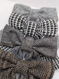 Image 1 of Tweed bows