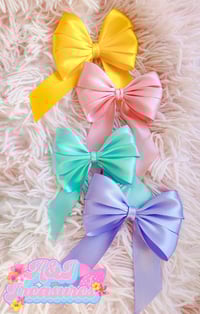 Bellas Ribbon Bows
