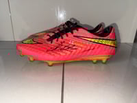 Image 1 of Oxlade-chamberlain match worn and signed boots 20326