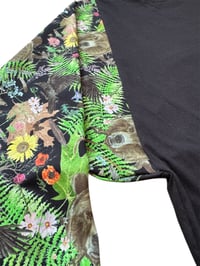 Image 3 of T-shirt noir manche raglan à motifs forêt et animal