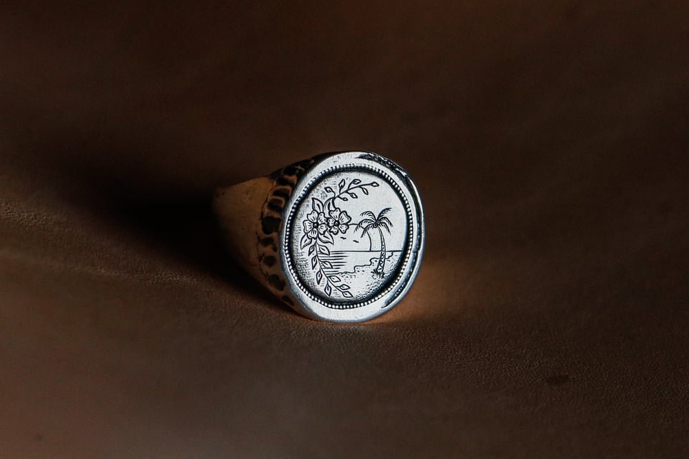 Image of Beach Signet 