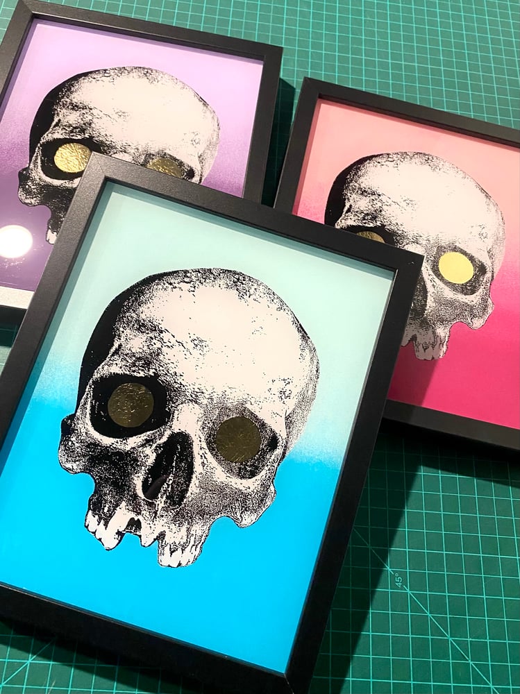 Image of 'janus eye' reverse glass painting