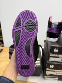 Image 7 of Vintage Etnies Rookie women’s 