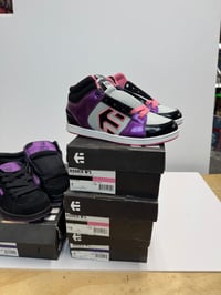 Image 3 of Vintage Etnies Rookie women’s 