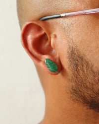 Image 1 of Studs | Hoja de plátano