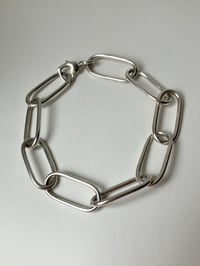Image 4 of chunky oval loop bracelet
