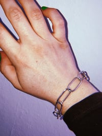Image 5 of chunky oval loop bracelet