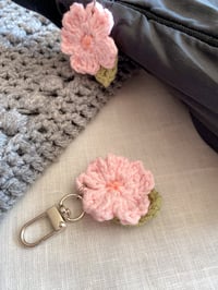 Image 2 of spring series 🌸 crochet flowers keychains