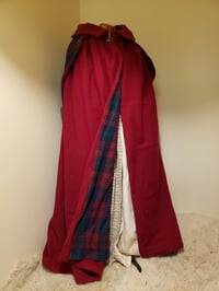 Image 2 of Kinsale cloak Maroon