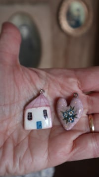 Image 2 of Pull charms set of 2 - pink cottage