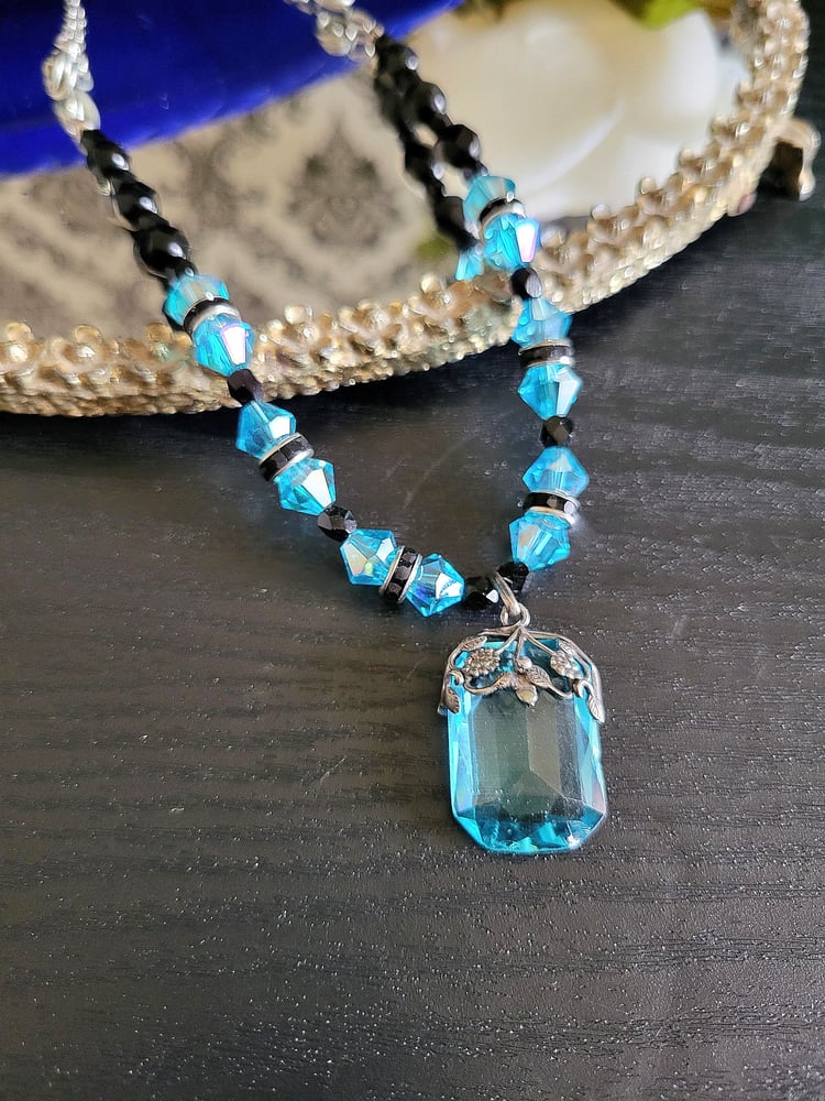 Image of Blue Filigree Vintage Pendant Necklace