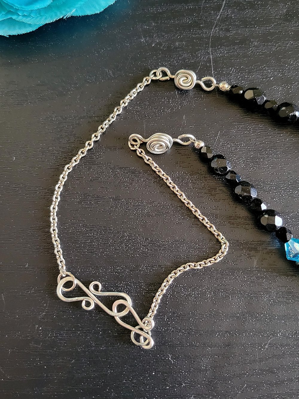 Image of Blue Filigree Vintage Pendant Necklace