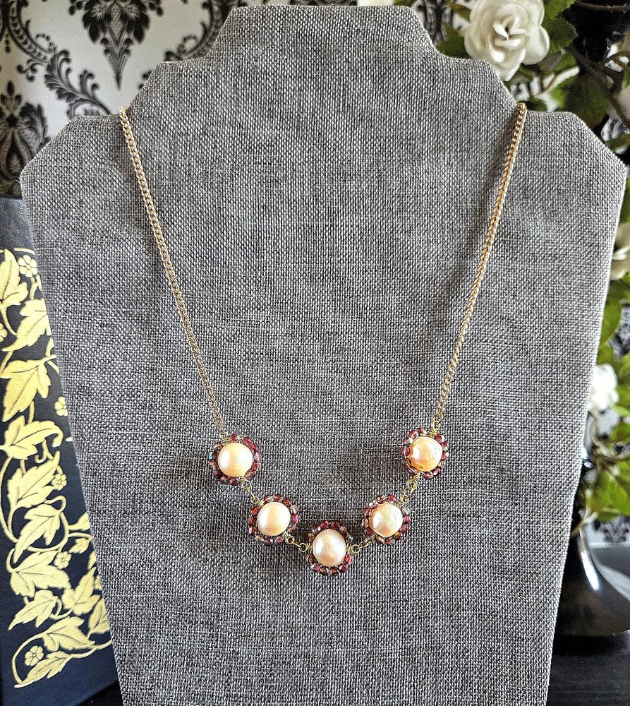 Image of Crimson Halo Pearl Necklace