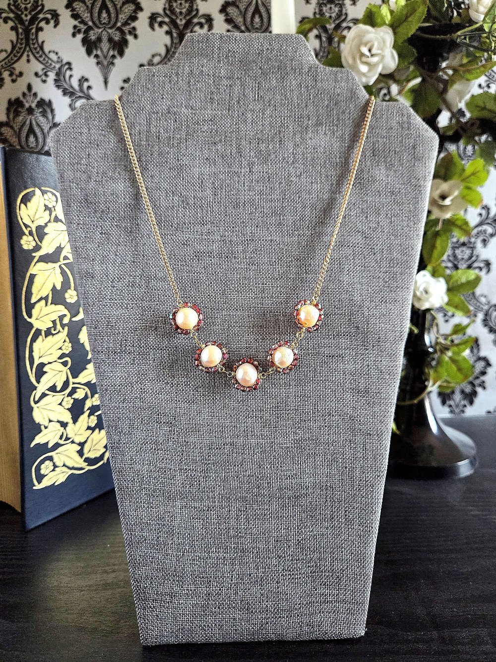 Image of Crimson Halo Pearl Necklace