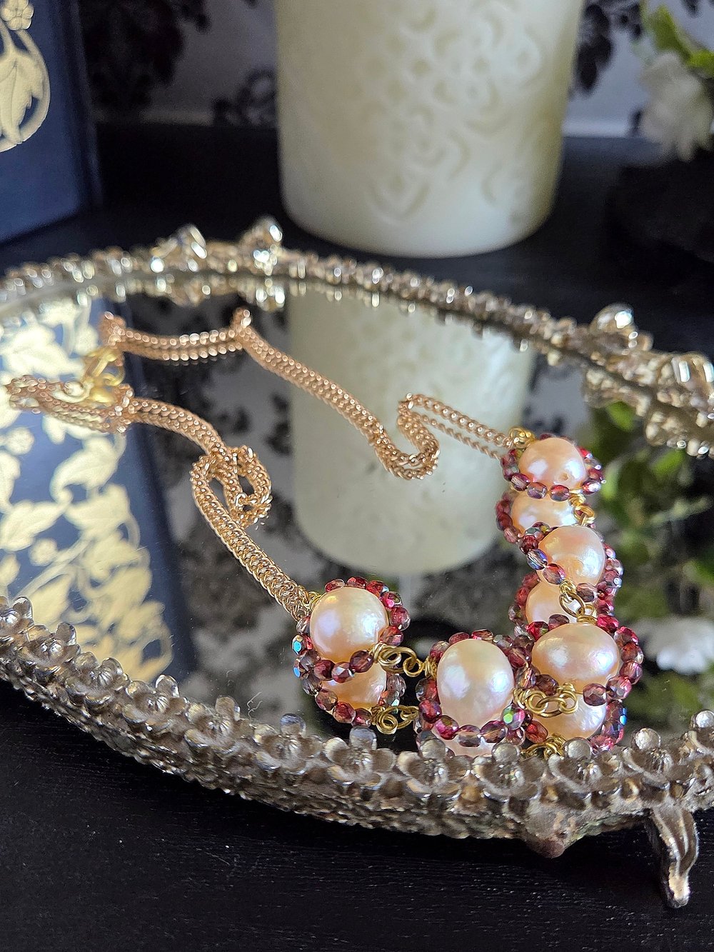 Image of Crimson Halo Pearl Necklace