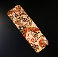 Image 2 of Handmade Japanese Gold Magnetic Bookmark, gift, read, book, red, black, planner, journal, notebook