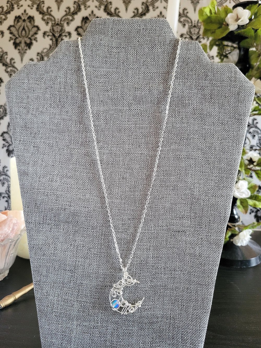 Image of Silver Crescent Moon Pendant Necklace