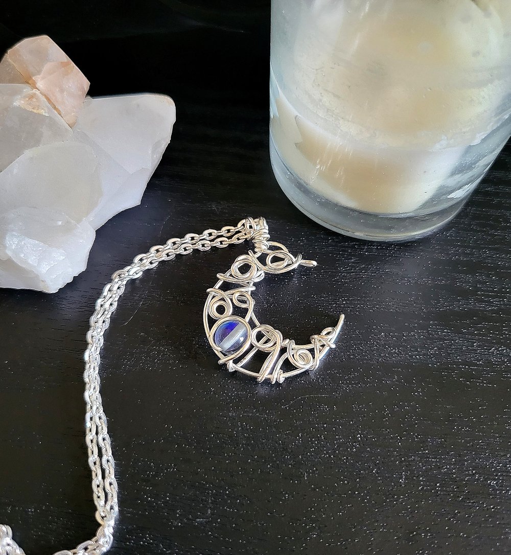 Image of Silver Crescent Moon Pendant Necklace