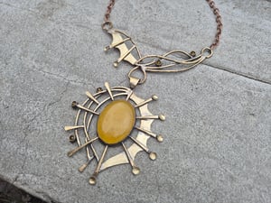 Yellow stone necklace 