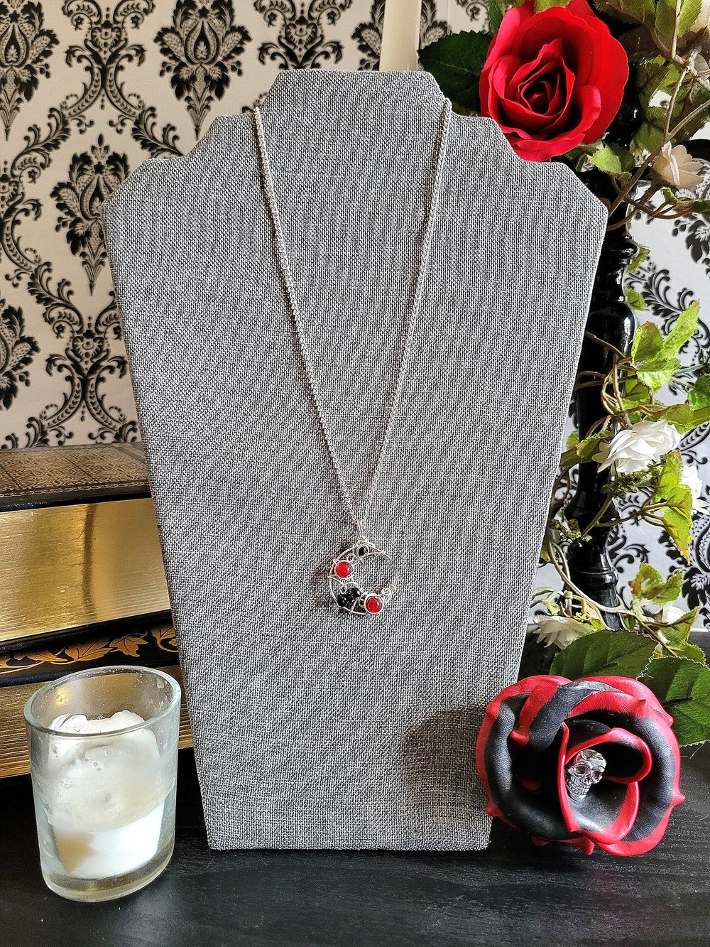 Image of Small Red and Black Beaded Pendant Necklace