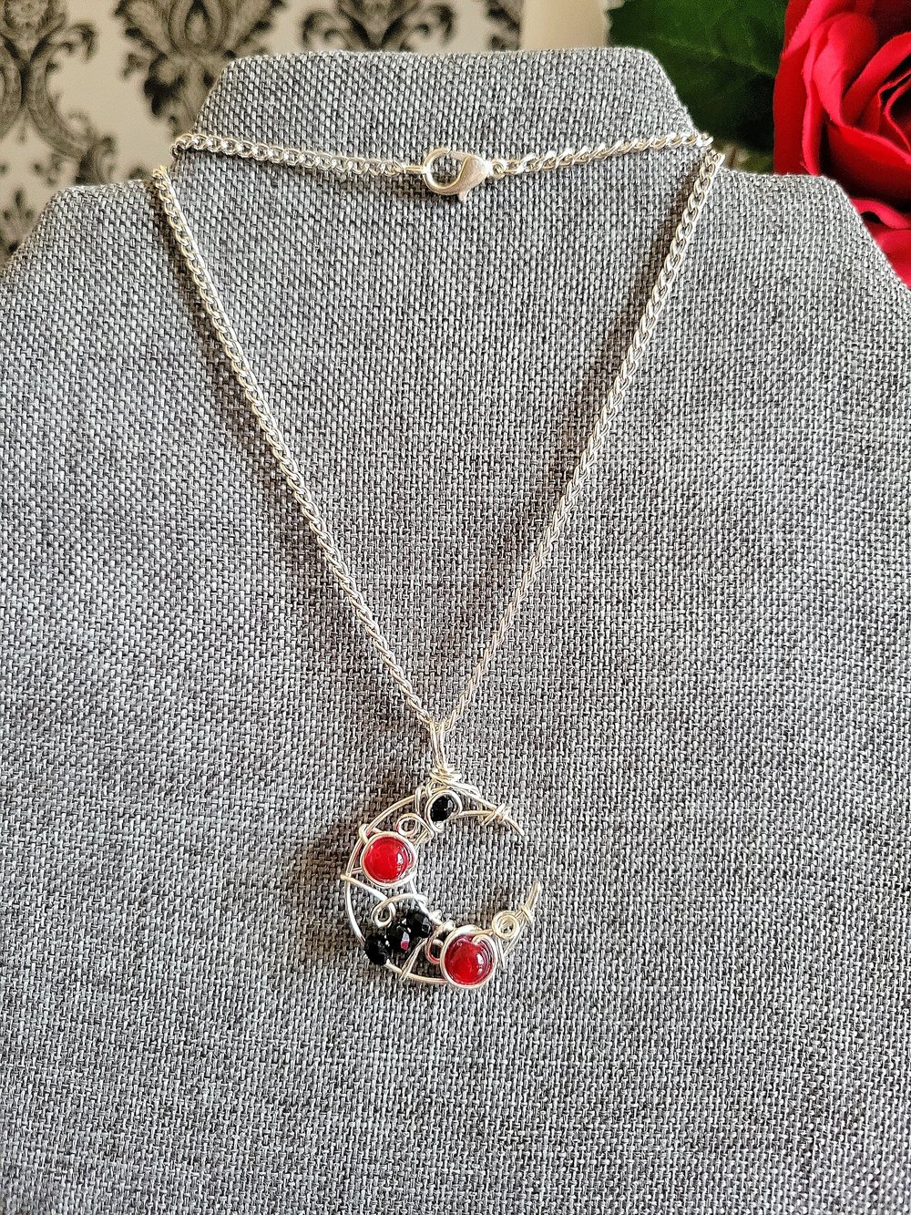 Image of Small Red and Black Beaded Pendant Necklace