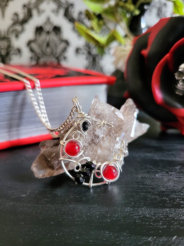 Image of Small Red and Black Beaded Pendant Necklace