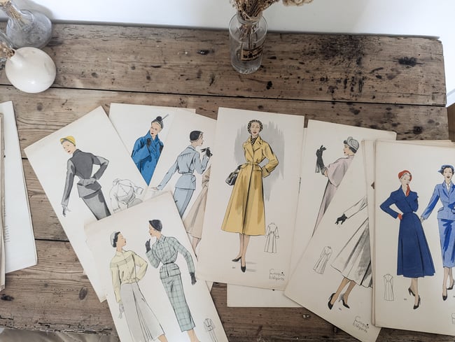 Croquis élégants été 1950. 30 planches Manteaux et tailleurs 