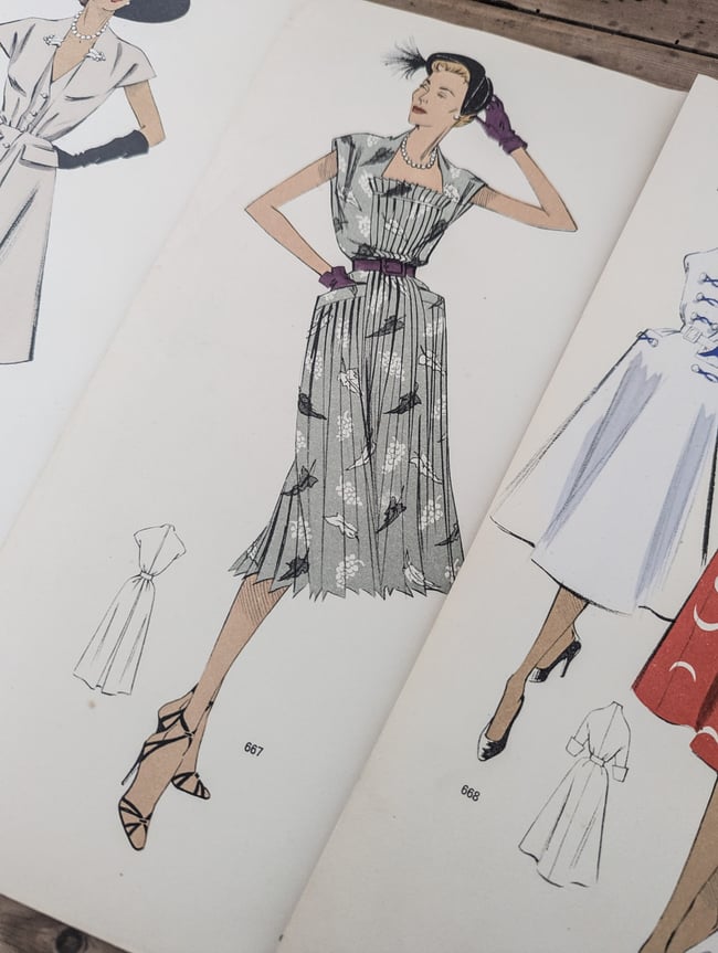 Croquis élégants 29 planches Robes été 1951