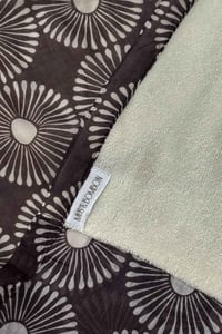 Image 3 of Toalla Samis Marrón 