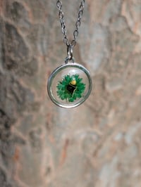 ROOTED Green Daisy Necklace