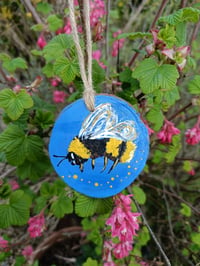 Image 5 of Bee wood slice