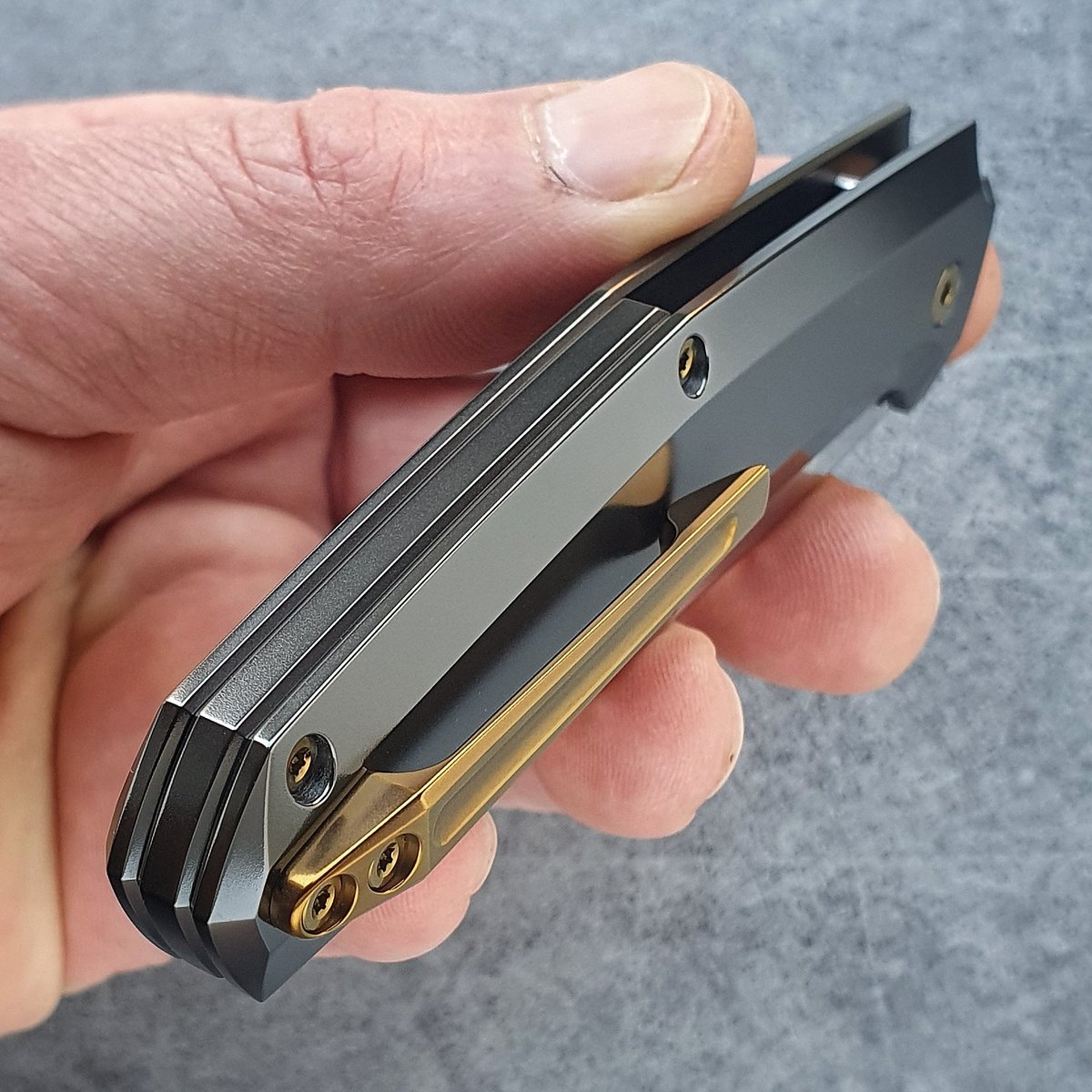 Image of Fif20 Inerlock zirc