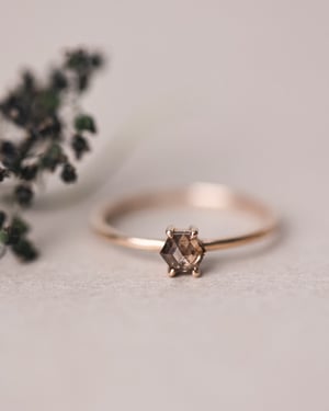 Image of *SALE - was £1650* 18ct Rose gold, Hexagonal brown grey diamond ring (LON199)