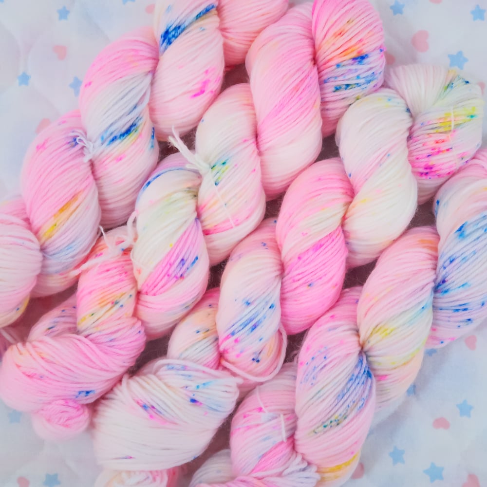 Yarn: Birthday Cake