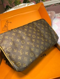 Image 12 of Louis Vuitton Speedy 35 Monogram- LEATHER REPLACED