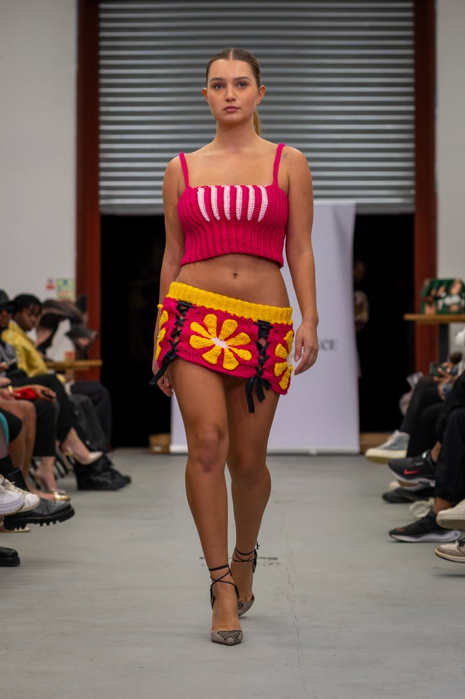 Image of Pink Lillii top & Retro flower skirt