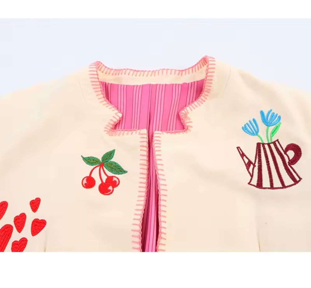 Image of Embroidered spring jacket 🌼