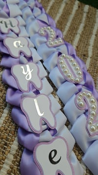 Image 3 of Dental Graduation Lei 