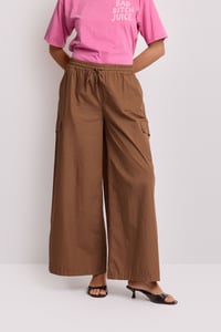 Image 2 of PANTALÓN MARRÓN KOCCA 