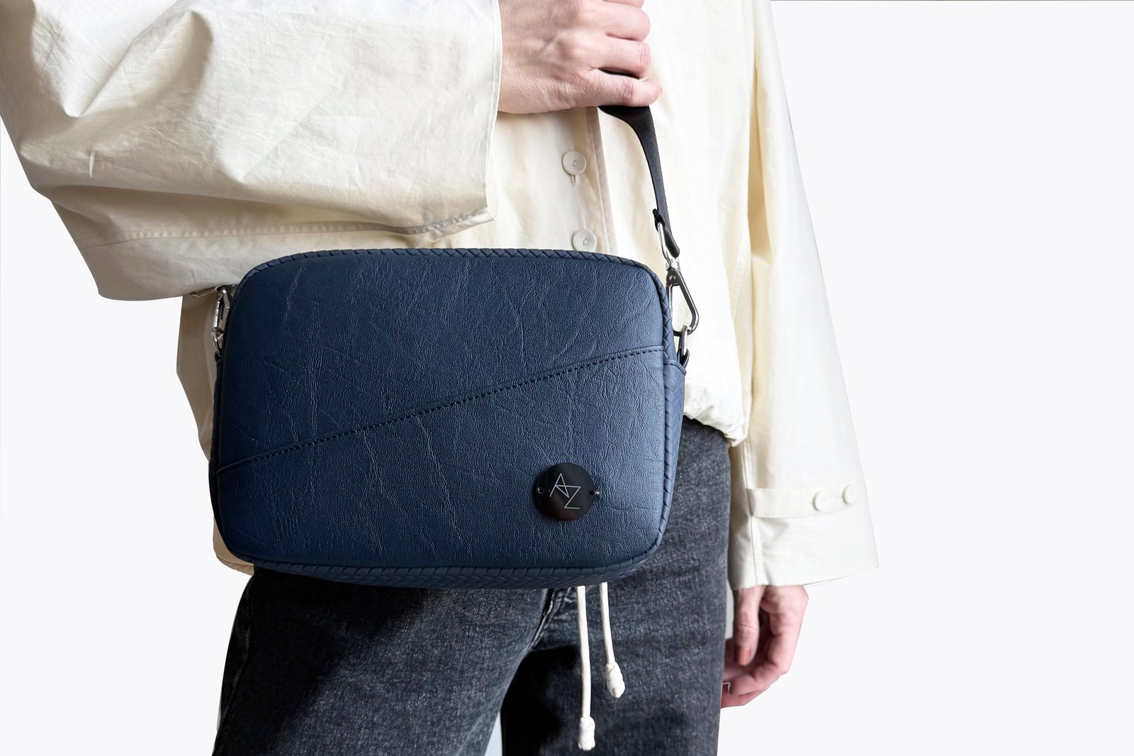 AZ by Anja Zupančič — Box Bag Dark Blue