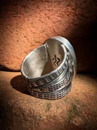 Image 5 of WL&A Handmade Ingot Split Lane Gem Grade Navajo Blue Web Ring - Size 7